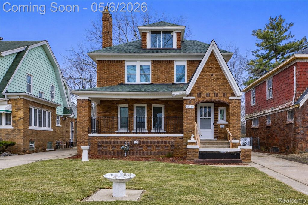 13044 Wilshire Drive, Detroit, MI 48213