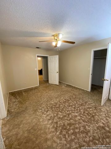 2667 COUNTY ROAD 134, Floresville, TX 78114
