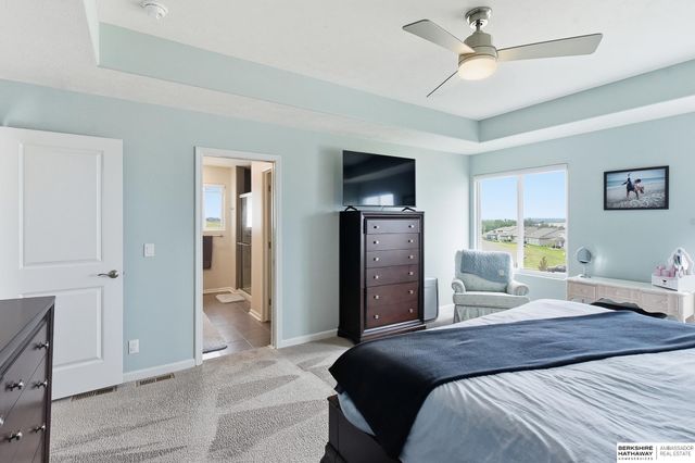 11012 Superior Drive, Papillion, NE 68046