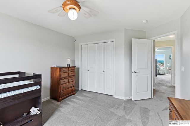11012 Superior Drive, Papillion, NE 68046