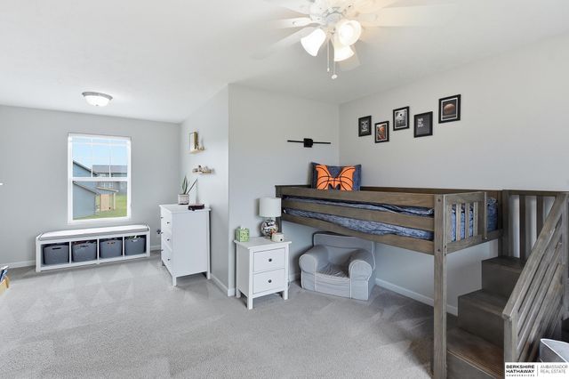 11012 Superior Drive, Papillion, NE 68046
