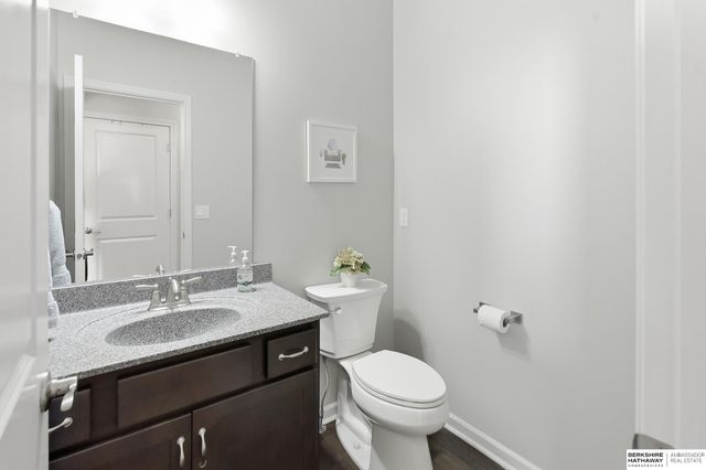 11012 Superior Drive, Papillion, NE 68046