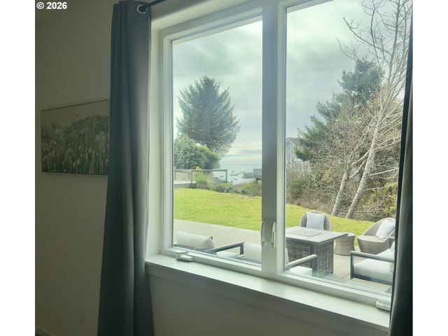 7205 EDGE CLIFF Dr, Brookings, OR 97415