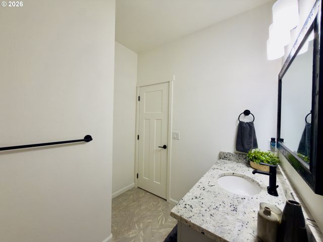 7205 EDGE CLIFF Dr, Brookings, OR 97415