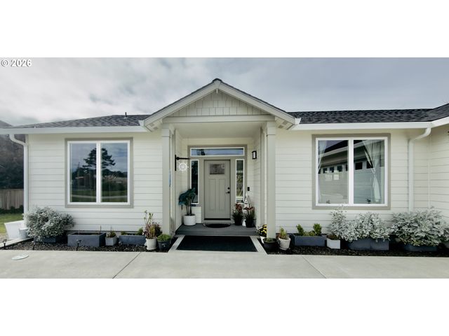 7205 EDGE CLIFF Dr, Brookings, OR 97415