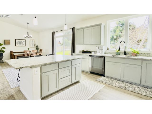 7205 EDGE CLIFF Dr, Brookings, OR 97415
