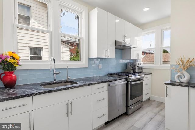 127 S EAGLE RD, Havertown, PA 19083