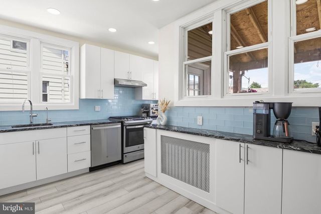 127 S EAGLE RD, Havertown, PA 19083