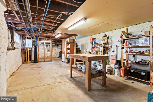 127 S EAGLE RD, Havertown, PA 19083