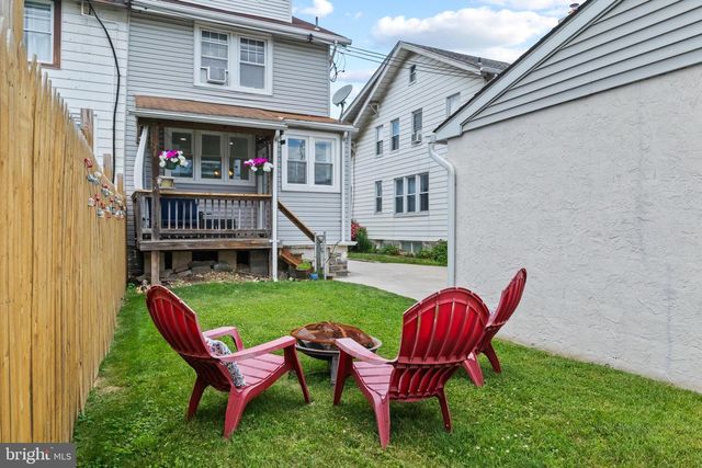 127 S EAGLE RD, Havertown, PA 19083