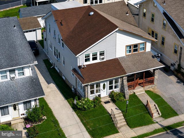 127 S EAGLE RD, Havertown, PA 19083