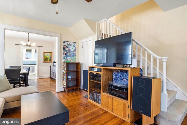 127 S EAGLE RD, Havertown, PA 19083
