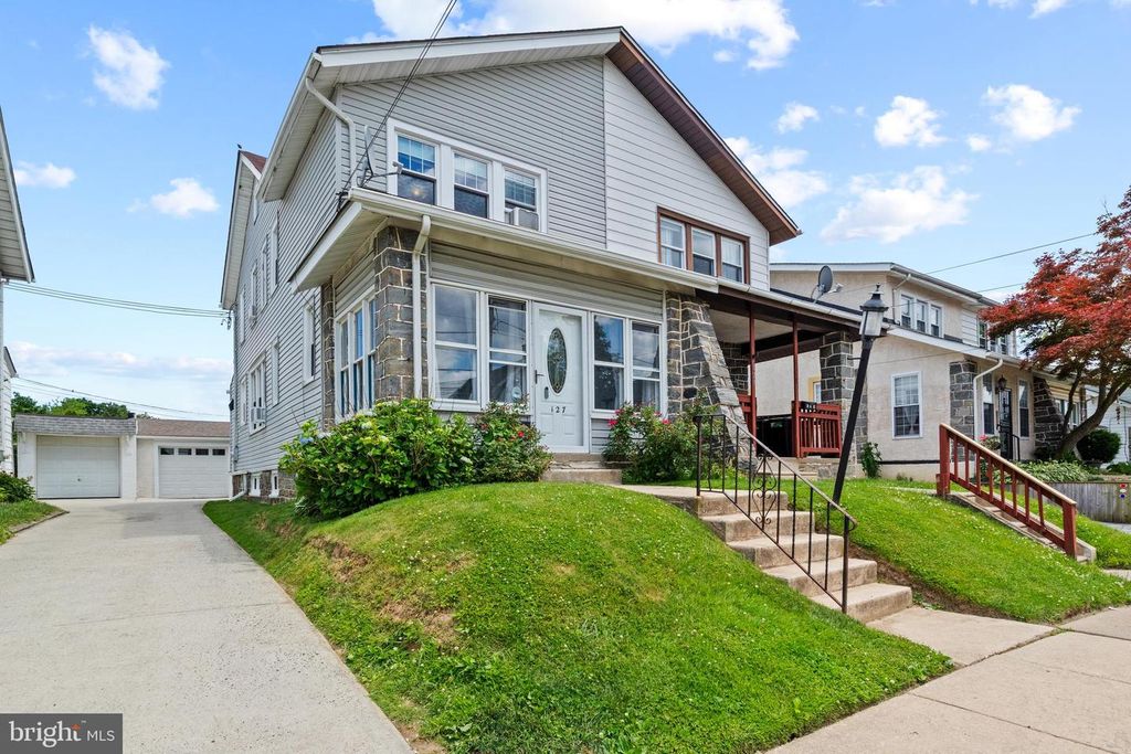 127 S EAGLE RD, Havertown, PA 19083