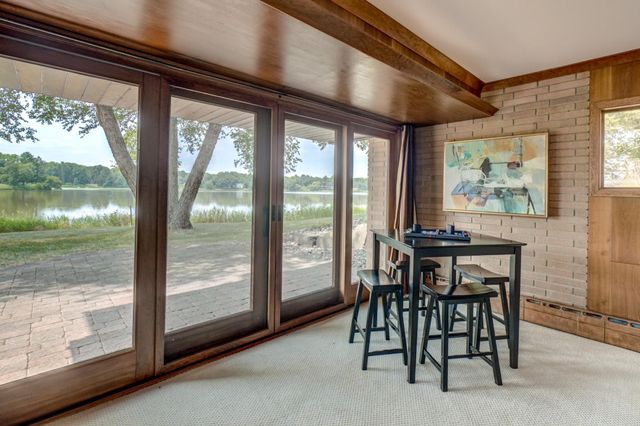 19 Dove Lane, North Oaks, MN 55127