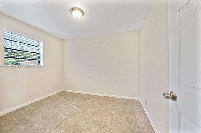 4721 NW 12th St, Lauderhill, FL 33313