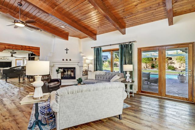 3620 Mateo Prado NW, Albuquerque, NM 87107