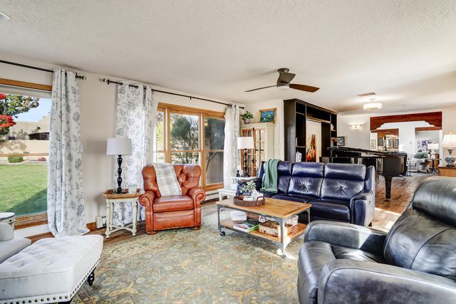 3620 Mateo Prado NW, Albuquerque, NM 87107