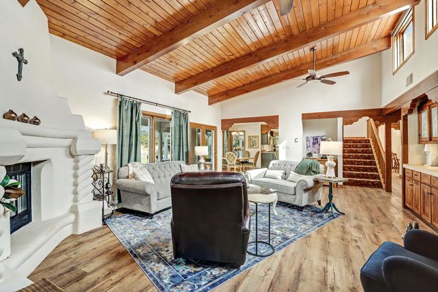 3620 Mateo Prado NW, Albuquerque, NM 87107