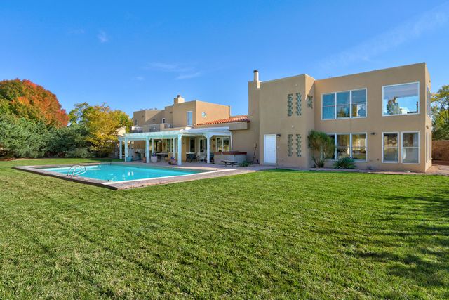 3620 Mateo Prado NW, Albuquerque, NM 87107