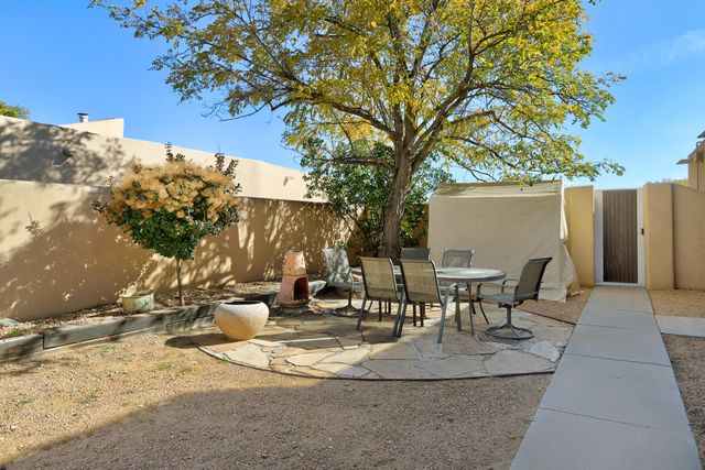 3620 Mateo Prado NW, Albuquerque, NM 87107