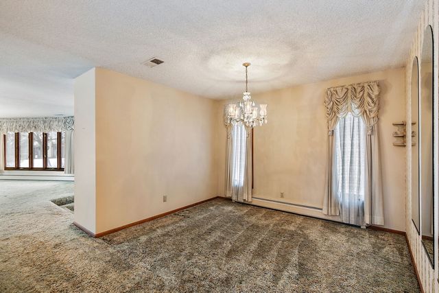 1040 Beau Brummel Court, Sleepy Hollow, IL 60118