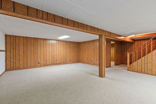 1040 Beau Brummel Court, Sleepy Hollow, IL 60118