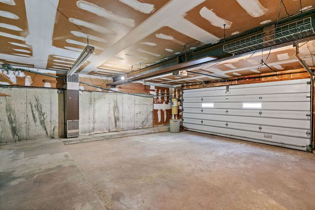 1040 Beau Brummel Court, Sleepy Hollow, IL 60118