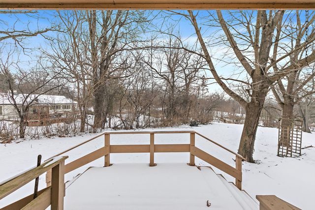 1040 Beau Brummel Court, Sleepy Hollow, IL 60118