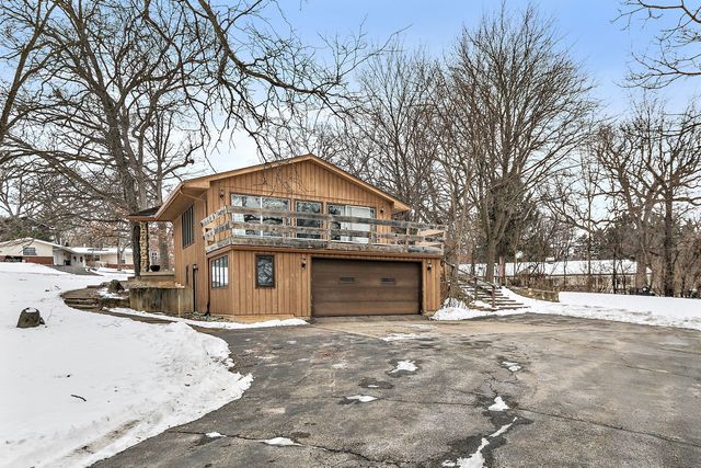 1040 Beau Brummel Court, Sleepy Hollow, IL 60118