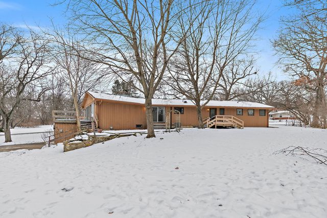 1040 Beau Brummel Court, Sleepy Hollow, IL 60118