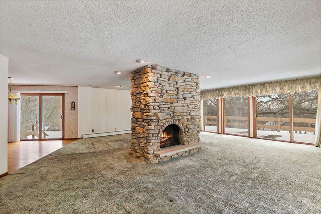 1040 Beau Brummel Court, Sleepy Hollow, IL 60118