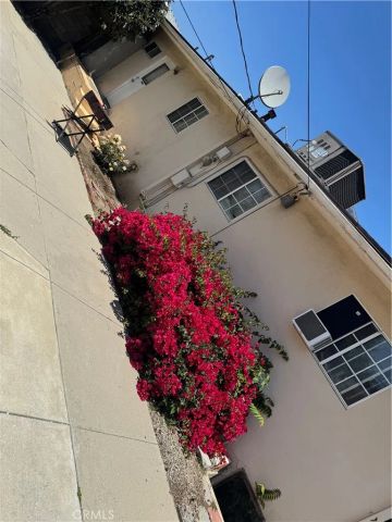 638 Salem Street, Glendale, CA 91203