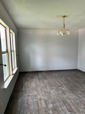 1803 S ELLISON DR, San Antonio, TX 78245