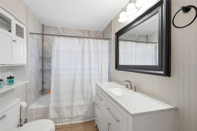 1702 W LOWRY AVENUE, Plant City, FL 33563