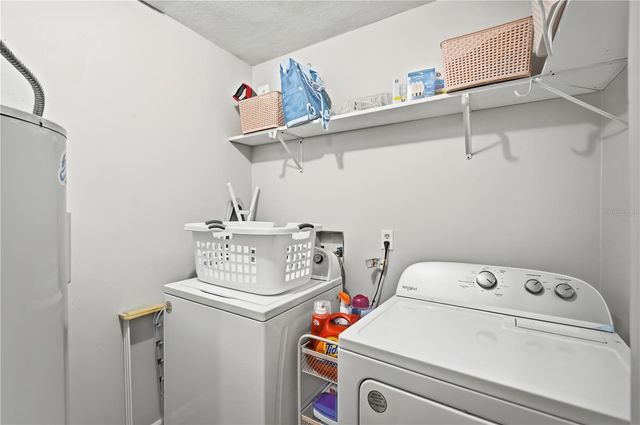 1702 W LOWRY AVENUE, Plant City, FL 33563