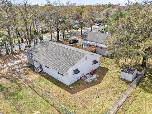 1702 W LOWRY AVENUE, Plant City, FL 33563