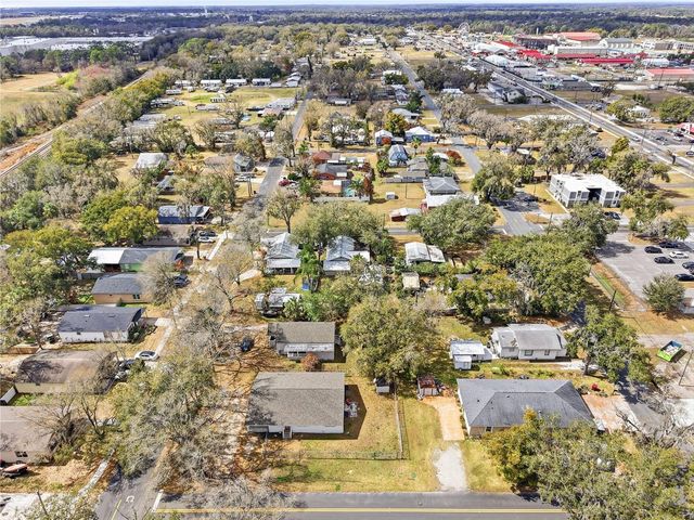 1702 W LOWRY AVENUE, Plant City, FL 33563