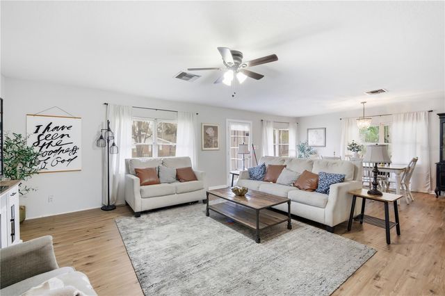 1702 W LOWRY AVENUE, Plant City, FL 33563