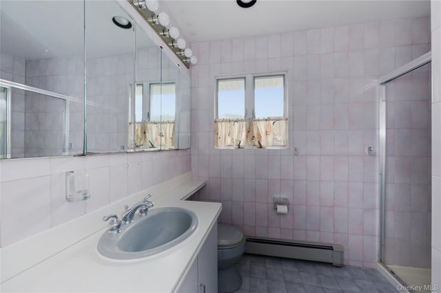 66 Woods Avenue, Malverne, NY 11565