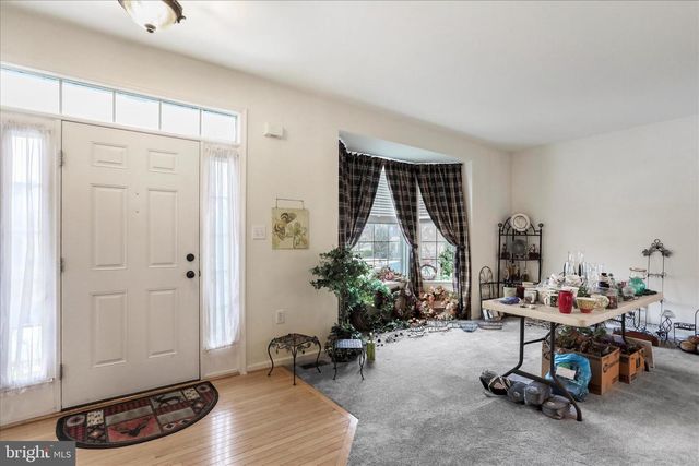 19 BARREL HORSE DR, Charles Town, WV 25414