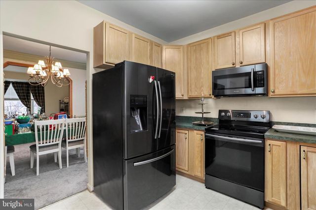 19 BARREL HORSE DR, Charles Town, WV 25414