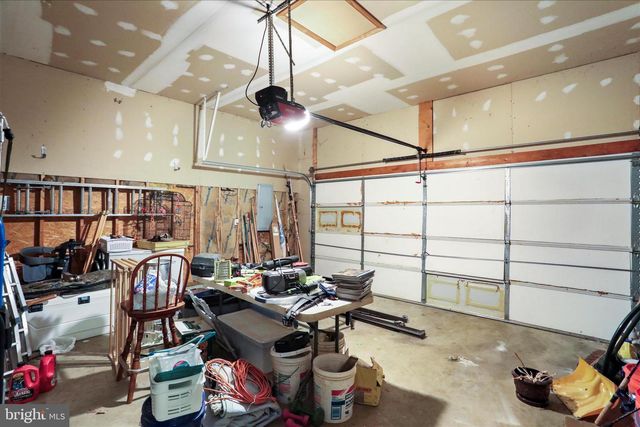 19 BARREL HORSE DR, Charles Town, WV 25414