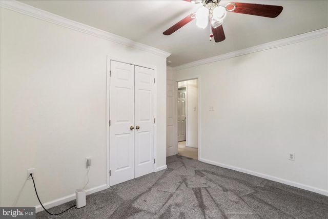 19 BARREL HORSE DR, Charles Town, WV 25414