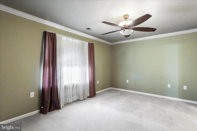 19 BARREL HORSE DR, Charles Town, WV 25414