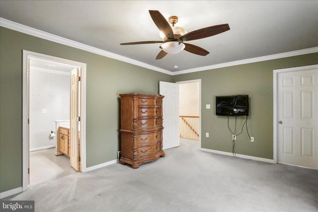 19 BARREL HORSE DR, Charles Town, WV 25414