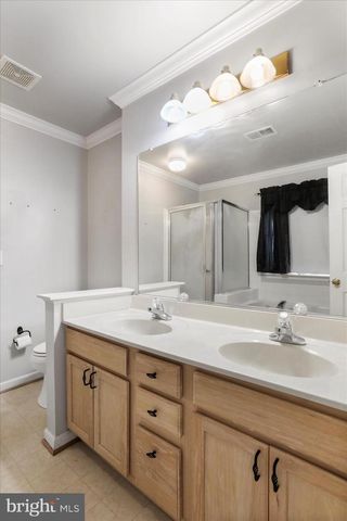 19 BARREL HORSE DR, Charles Town, WV 25414