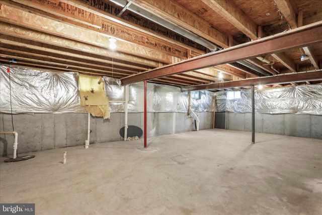 19 BARREL HORSE DR, Charles Town, WV 25414