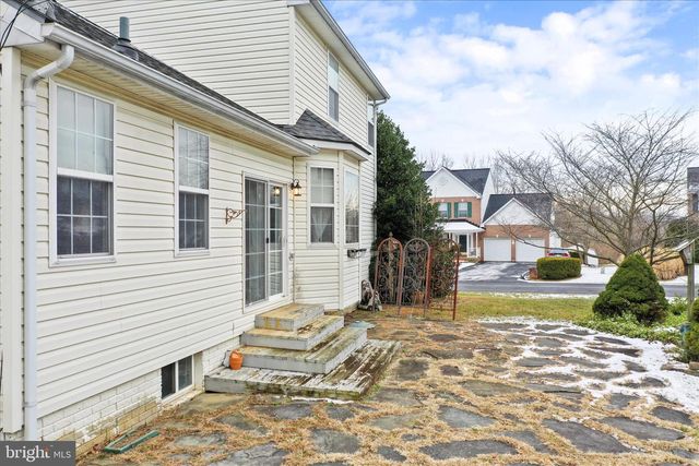 19 BARREL HORSE DR, Charles Town, WV 25414