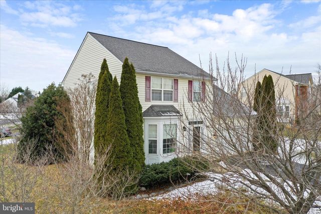 19 BARREL HORSE DR, Charles Town, WV 25414