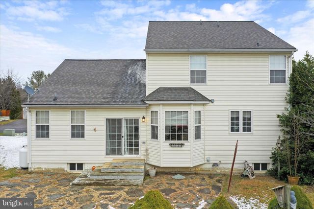 19 BARREL HORSE DR, Charles Town, WV 25414